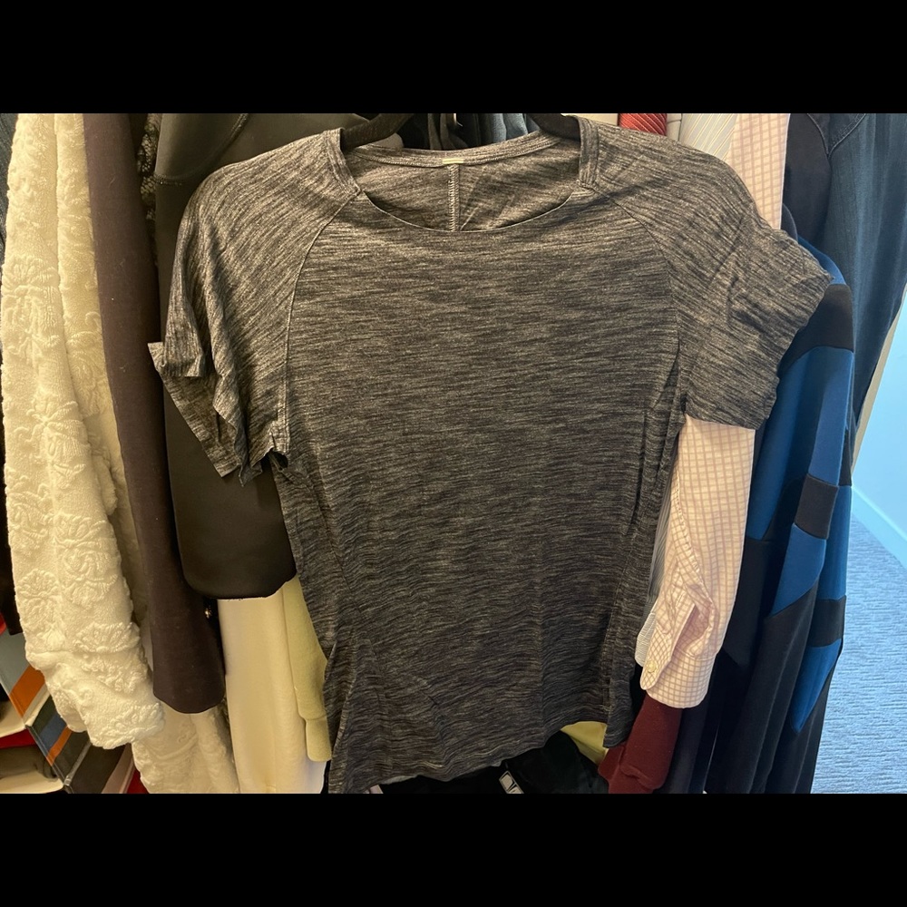 Lululemon short-sleeve shirt